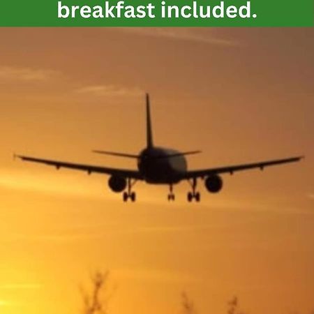 Airport 4 Season Transit Hotel Катунаяка Экстерьер фото